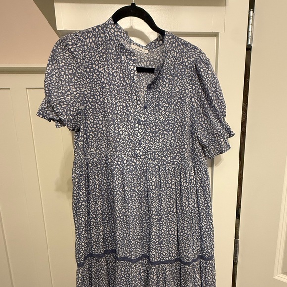 In Bloom Blue and White floral dress 
Great condition - Picture 2 of 5